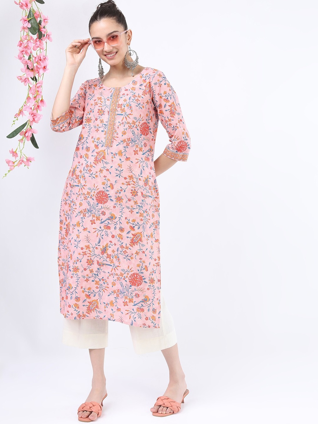 

Vishudh Women Pink Floral Printed Kurta