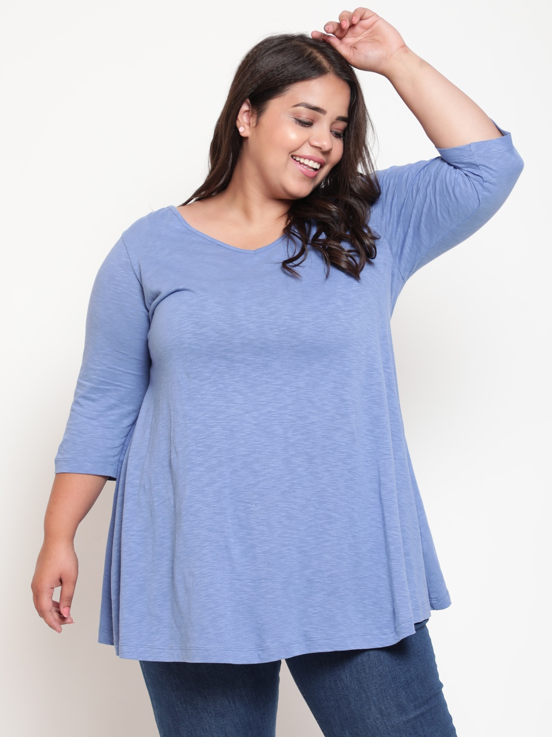 

Amydus Women Blue V-Neck T-shirt