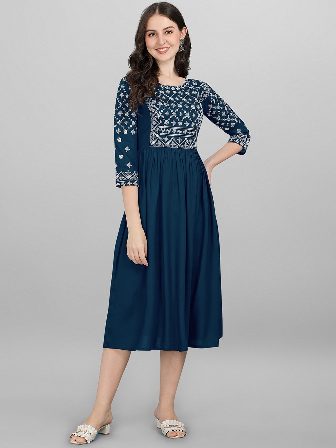 

FabFairy Women Blue Ethnic Motifs Yoke Design Thread Work Kurta