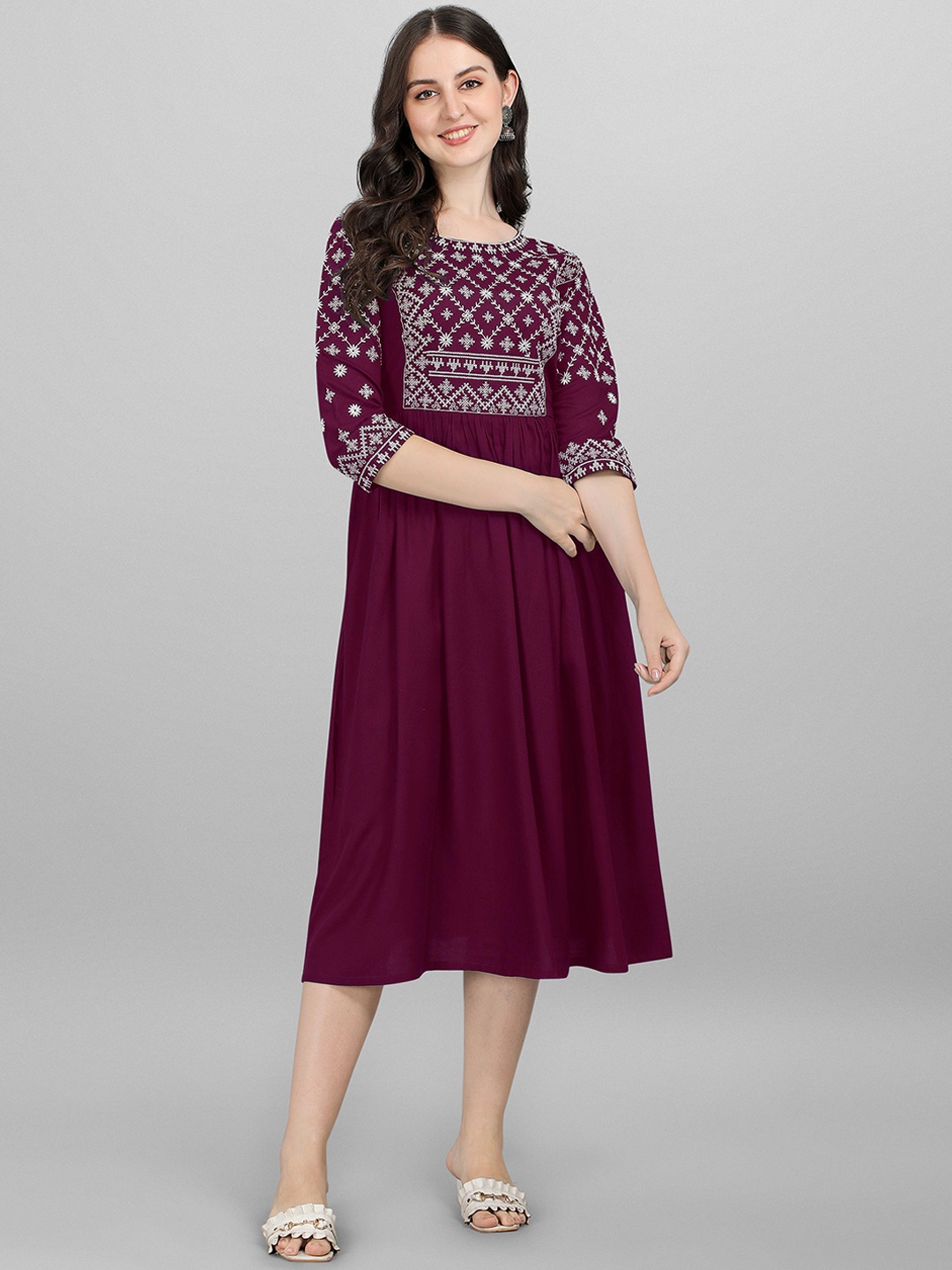 

FabFairy Women Purple Ethnic Motifs Yoke Design Thread Work Kurta