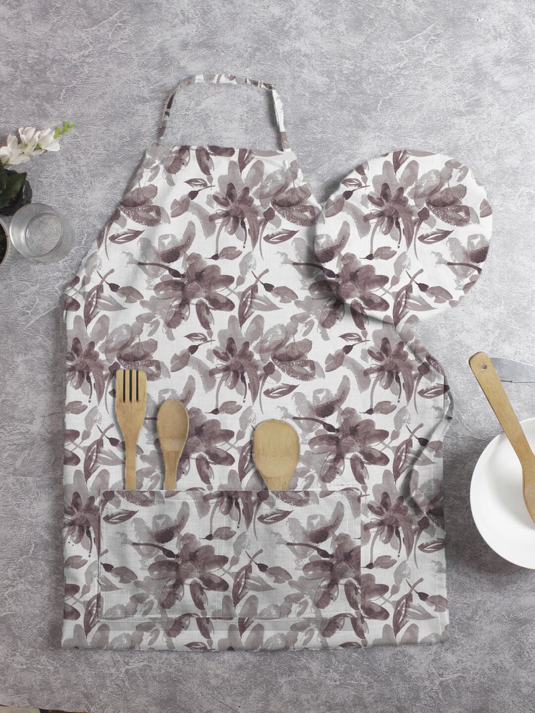 

HOUZZCODE Pack of 5 Printed Floral Printed Red Aprons, White
