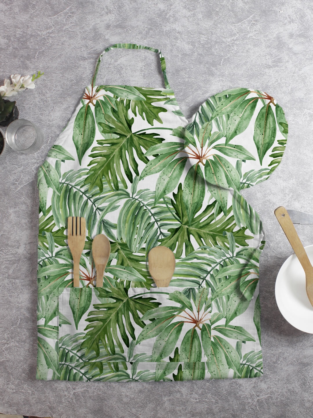 

HOUZZCODE Set of 2 Green Printed Apron & Cap
