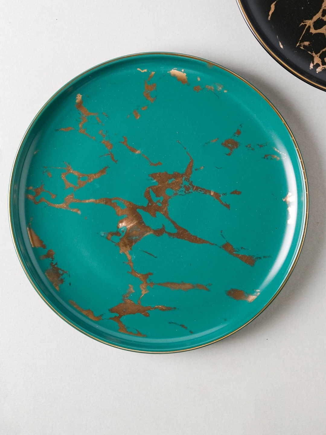 

Nestasia Green & Gold-Toned Marble Printed Ceramic Plate