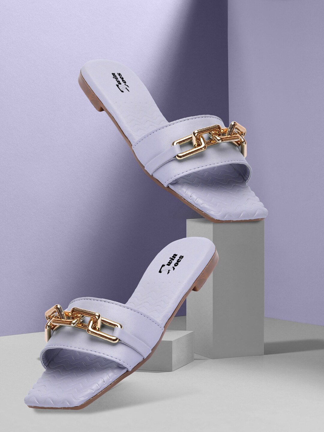 

TWIN TOES Purple Colourblocked Block Pumps