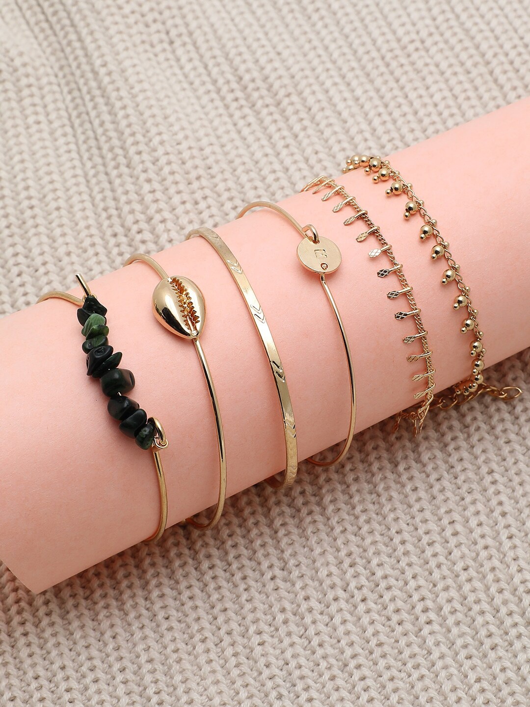 

SOHI Set of 6 Women Gold-Toned & Black Gold-Plated Cuff Bracelet