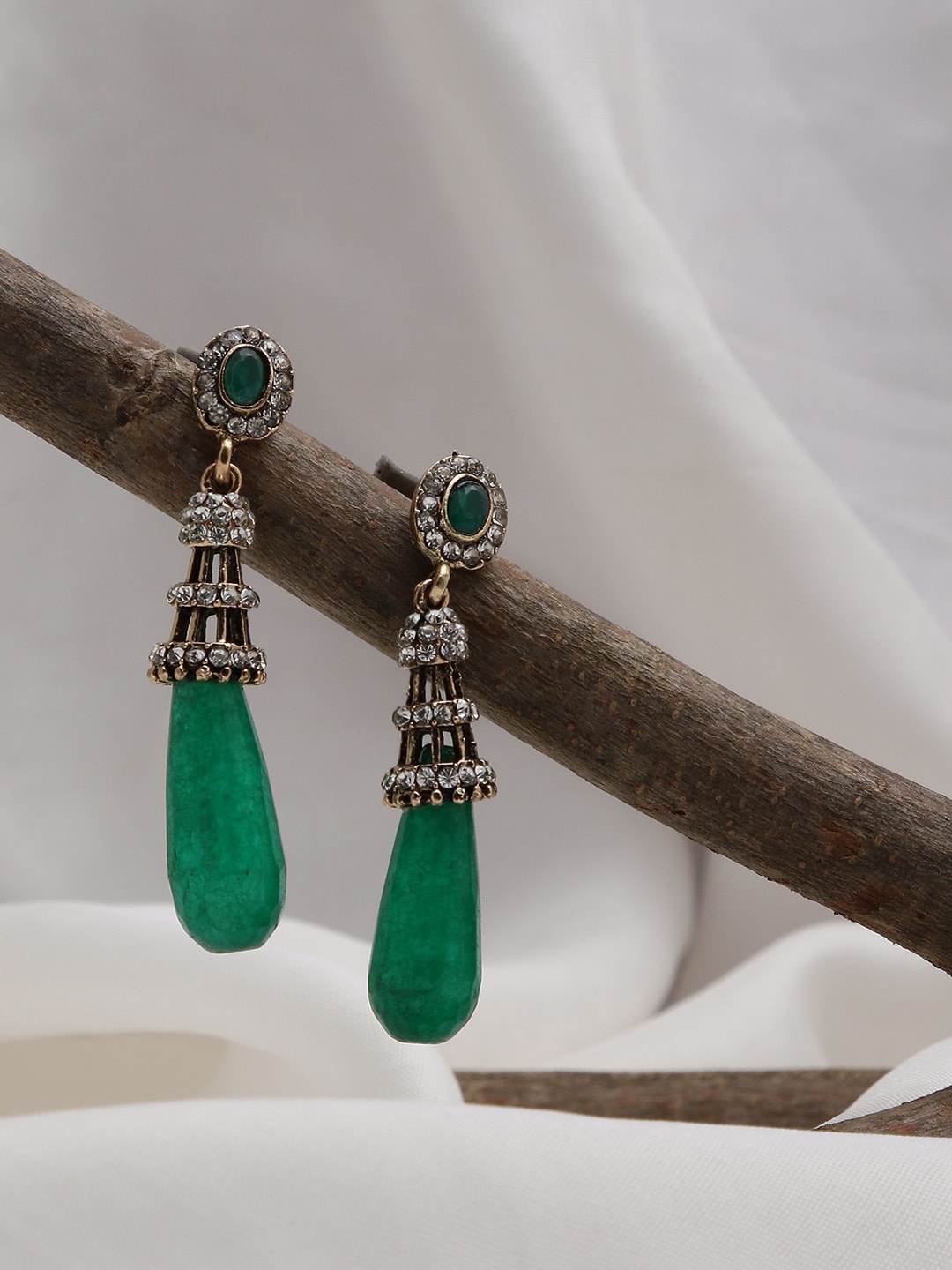 

SOHI Green Contemporary Drop Earrings