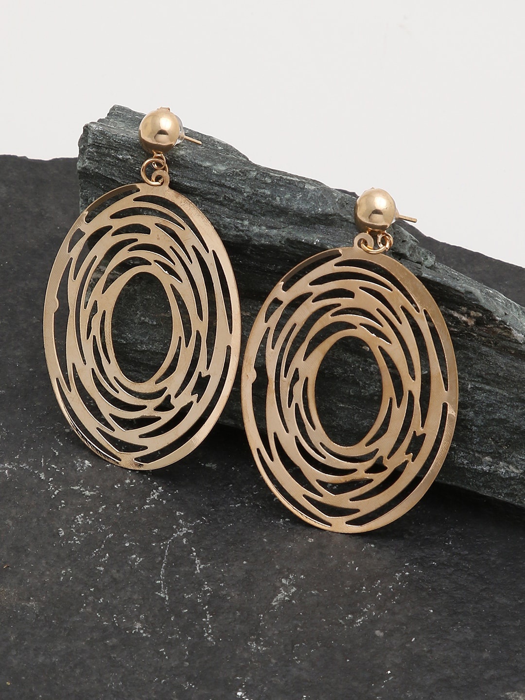 

SOHI Gold-Toned Contemporary Drop Earrings