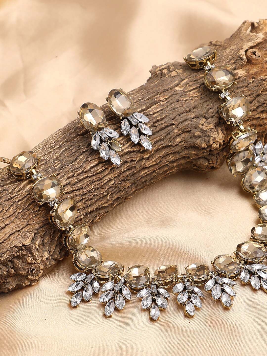 

SOHI Gold-Plated White & Cream Stone-Studded Jewellery Set, Multi