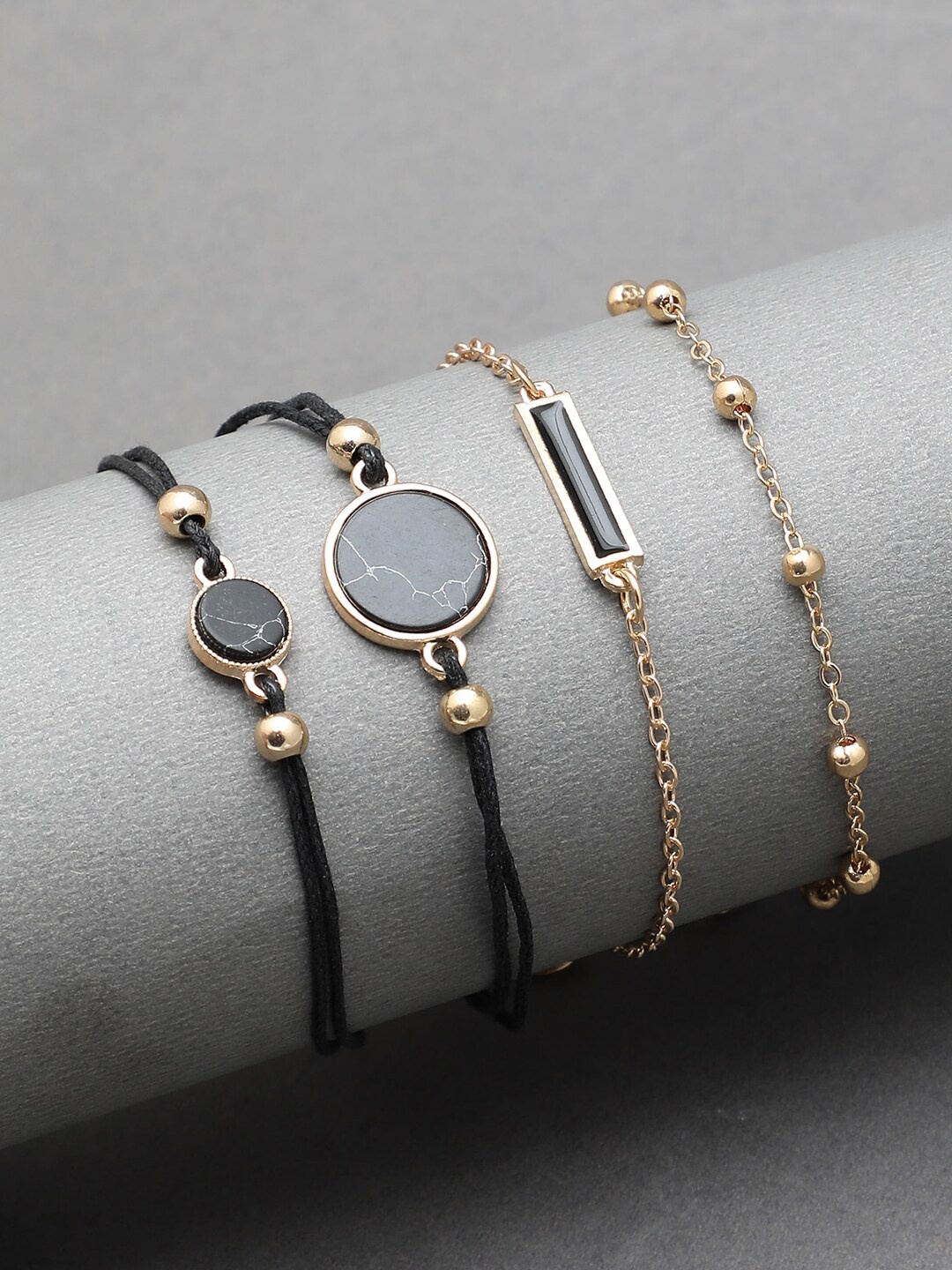 

SOHI Women 4 Gold-Toned & Black Gold-Plated Link Bracelet
