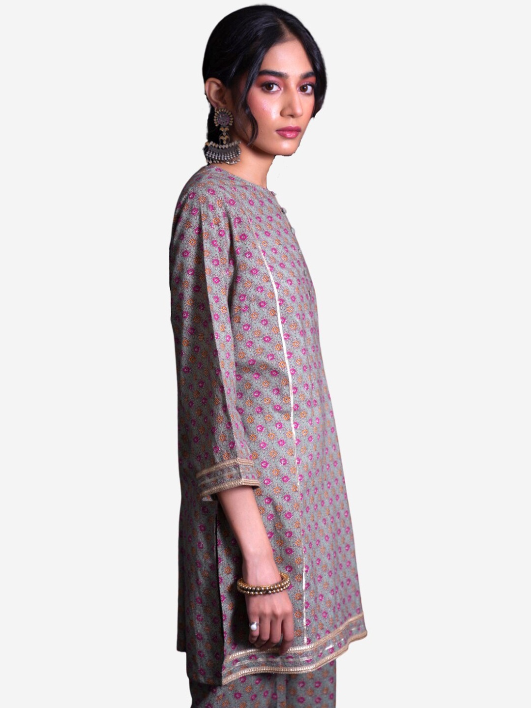 

Alaya By Stage3 Mauve Floral Printed Gotta Patti Gotta Patti Kurti