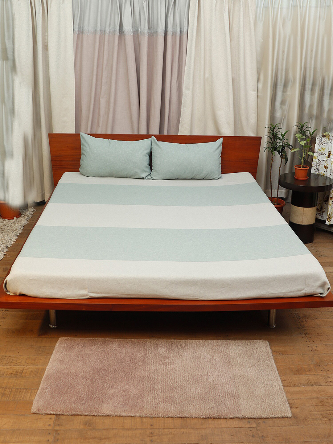 

ZEBA Green & Cream Patchwork Double Bed Cover With 2 Pillow Covers