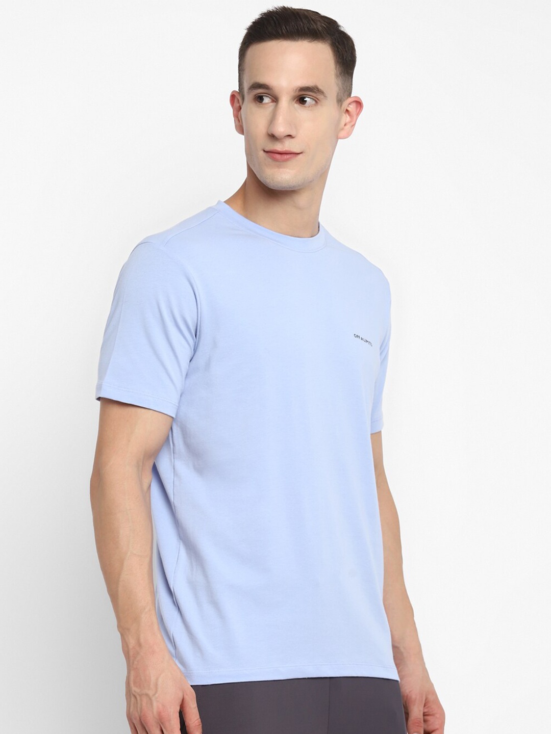 

OFF LIMITS Men Solid Blue T-shirt