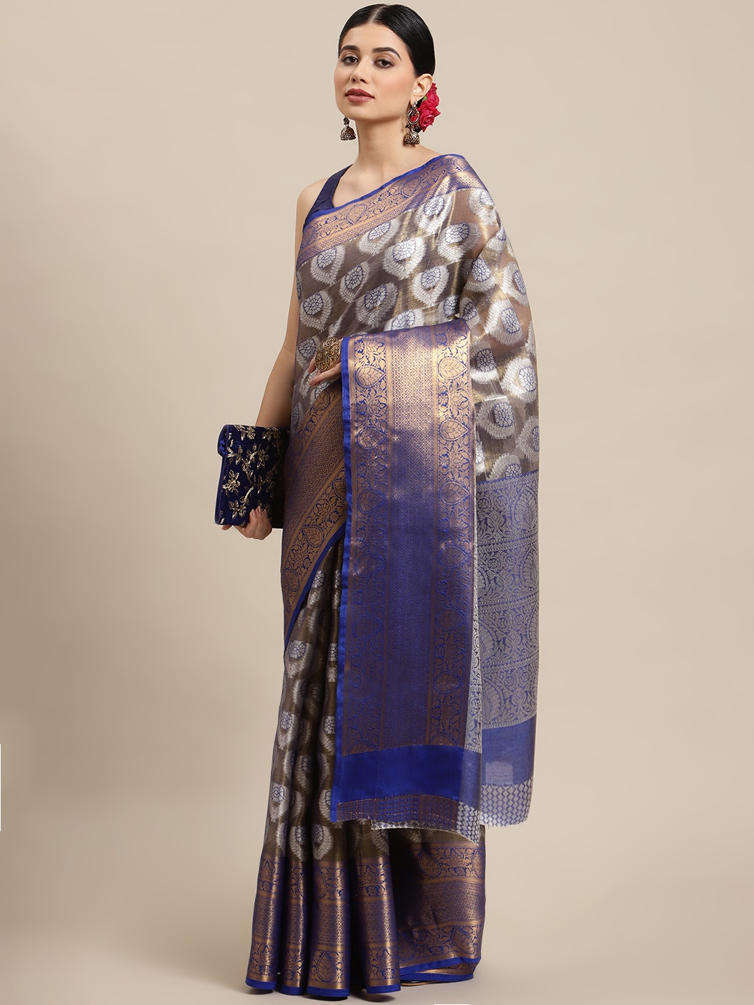 

SHOPGARB White & Golden Ethnic Motifs Zari Silk Blend Banarasi Saree