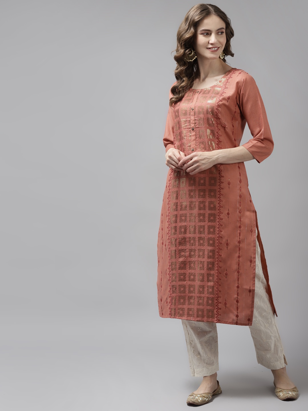 

Aarika Women Peach-Coloured & Golden Geometric Embroidered Handloom Kurta