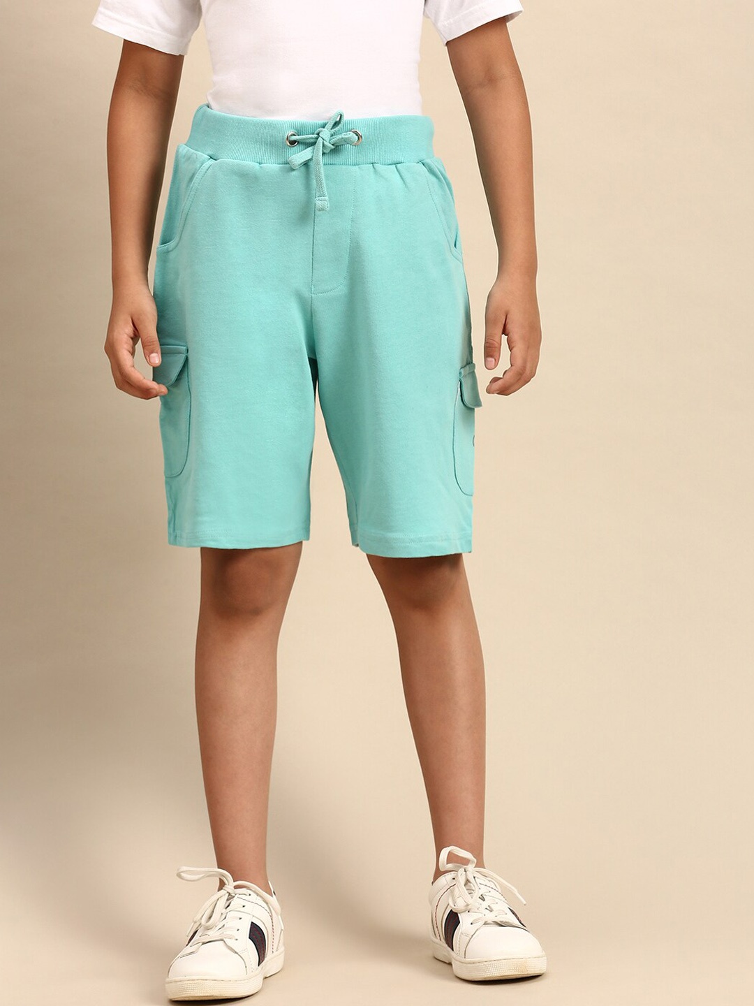

PIPIN Boys Blue Cargo Solid Shorts