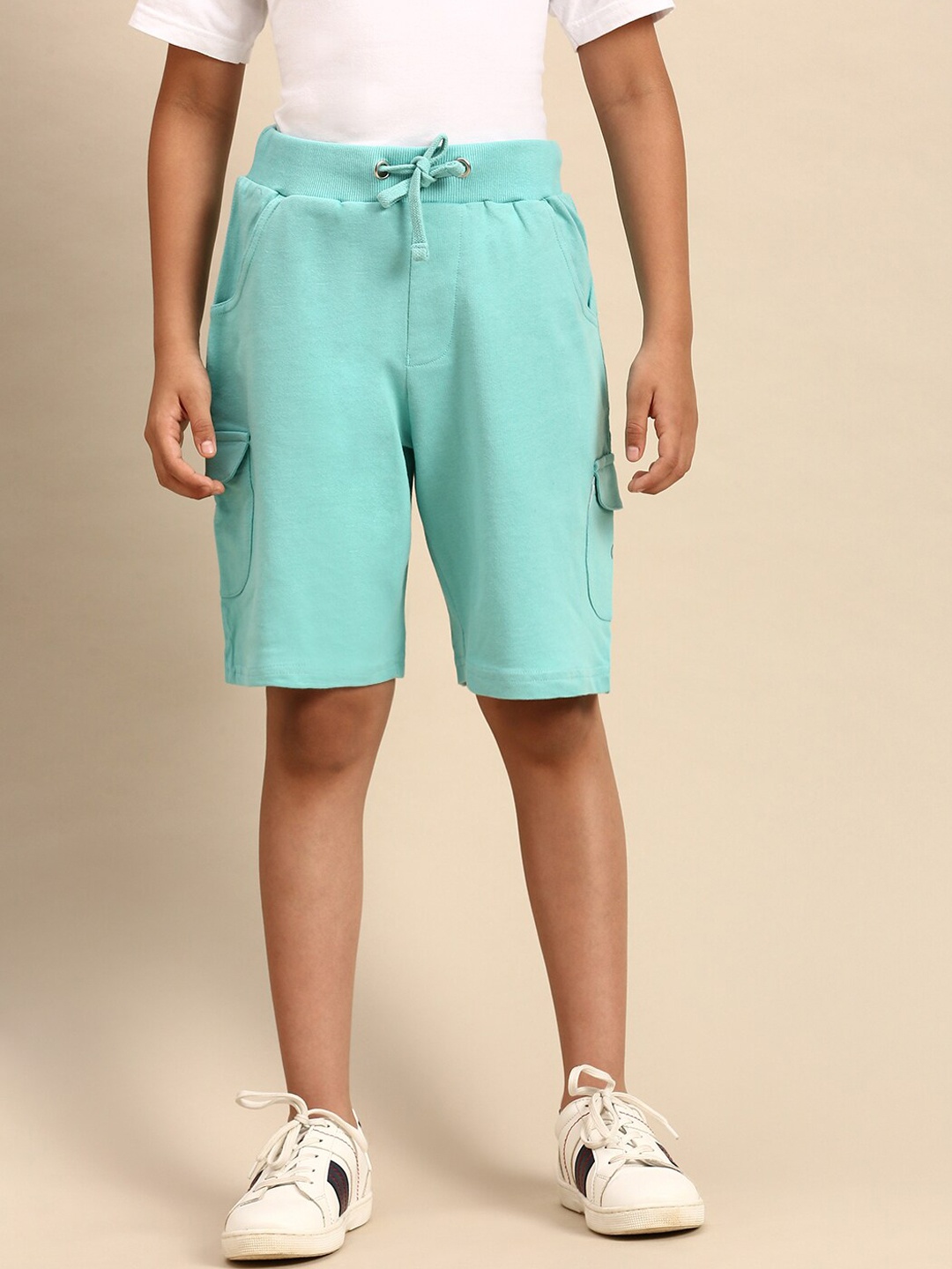 

PIPIN Boys Blue Cargo Solid Shorts