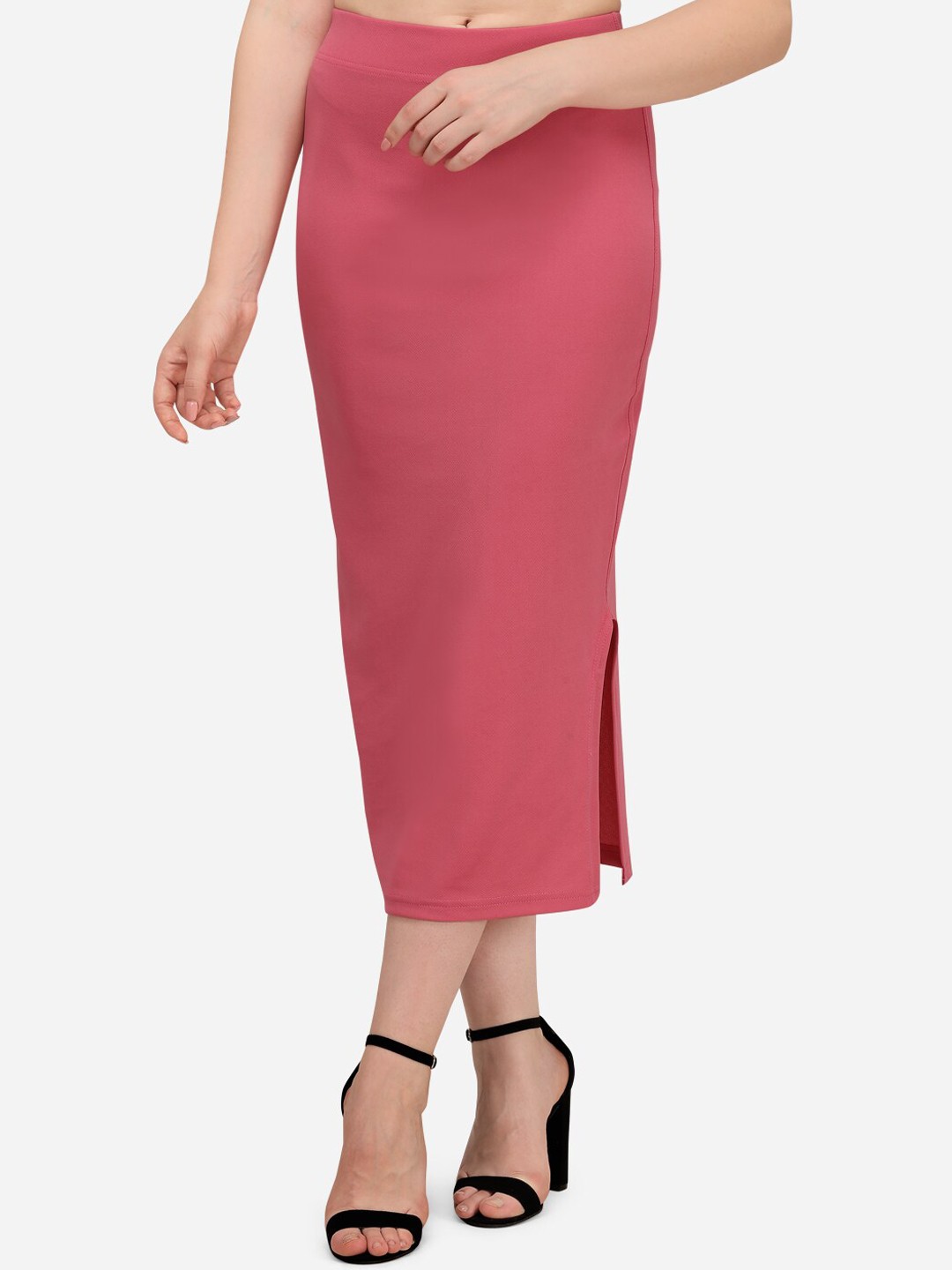 

Wedani Women Pink Solid Knitted Saree Shapewear