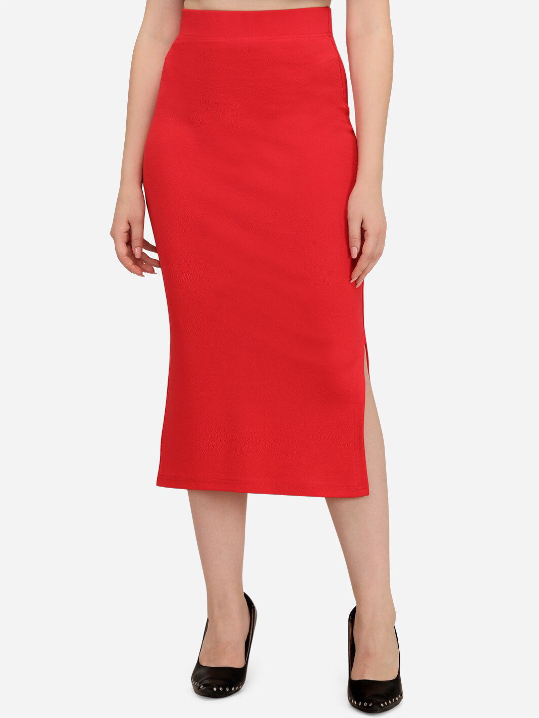 

Wedani Women Red Solid Knitted Saree Shapewear