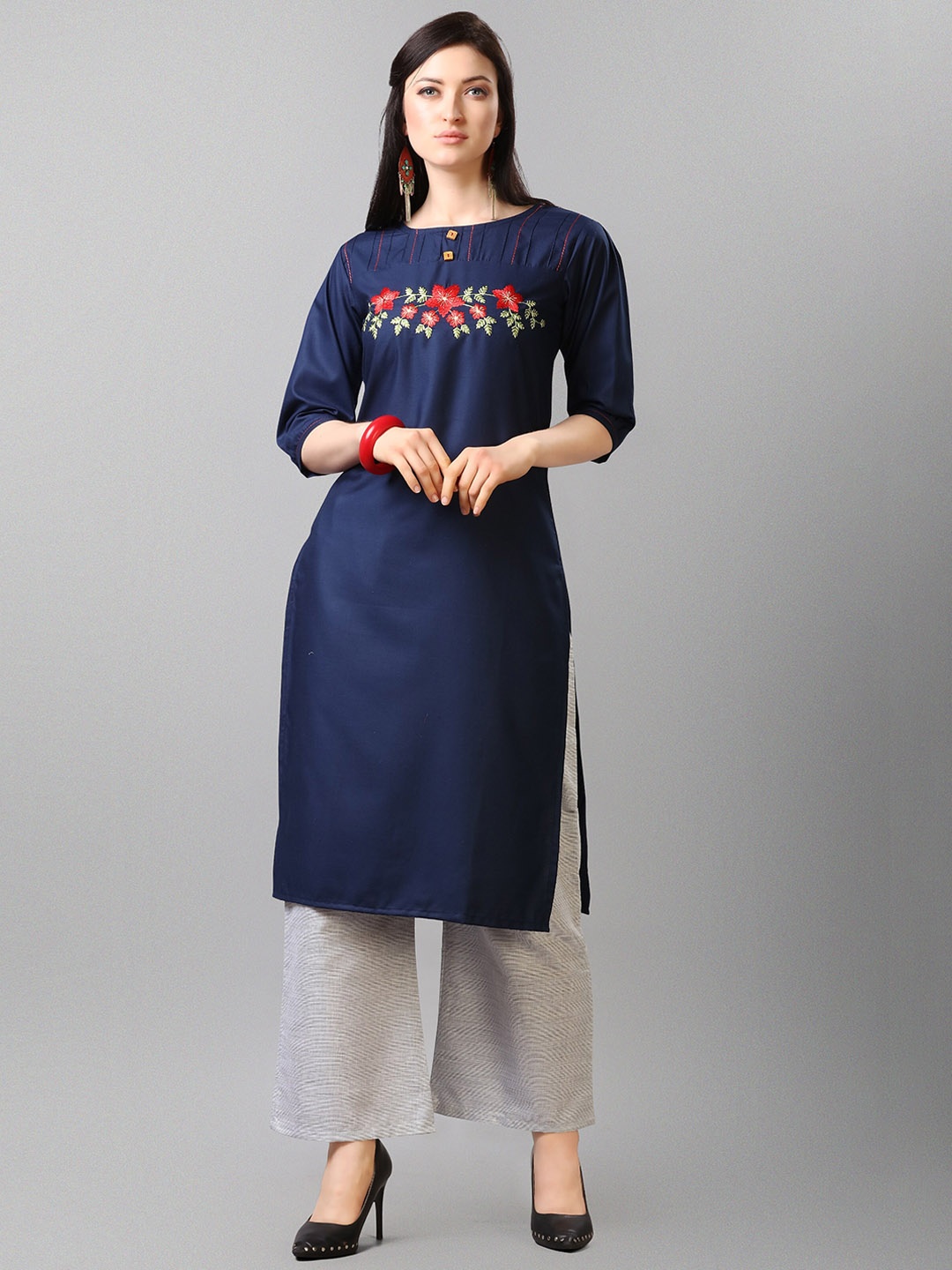 

Youthnic Women Navy Blue Floral Embroidered Thread Work Straight Kurta
