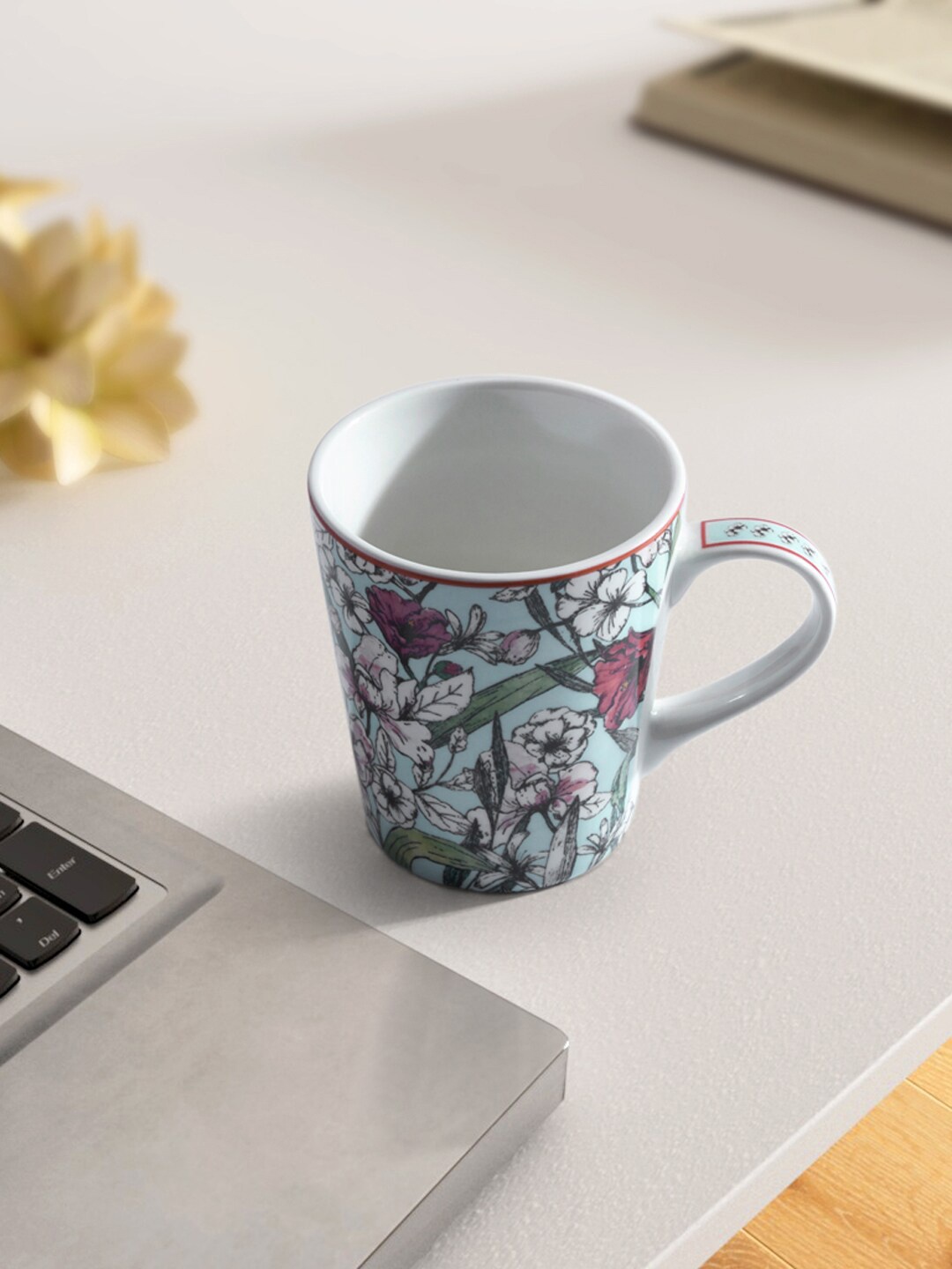 

Living scapes by Pantaloons Blue & White Printed Bone China Glossy Mug 300ml