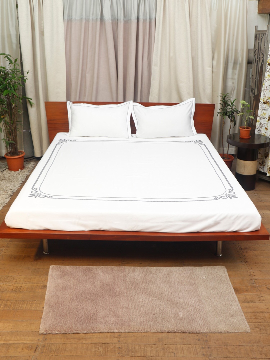 

ZEBA White & Grey Ethnic Motifs 400 TC King Bedsheet with 2 Pillow Covers 100% Cotton