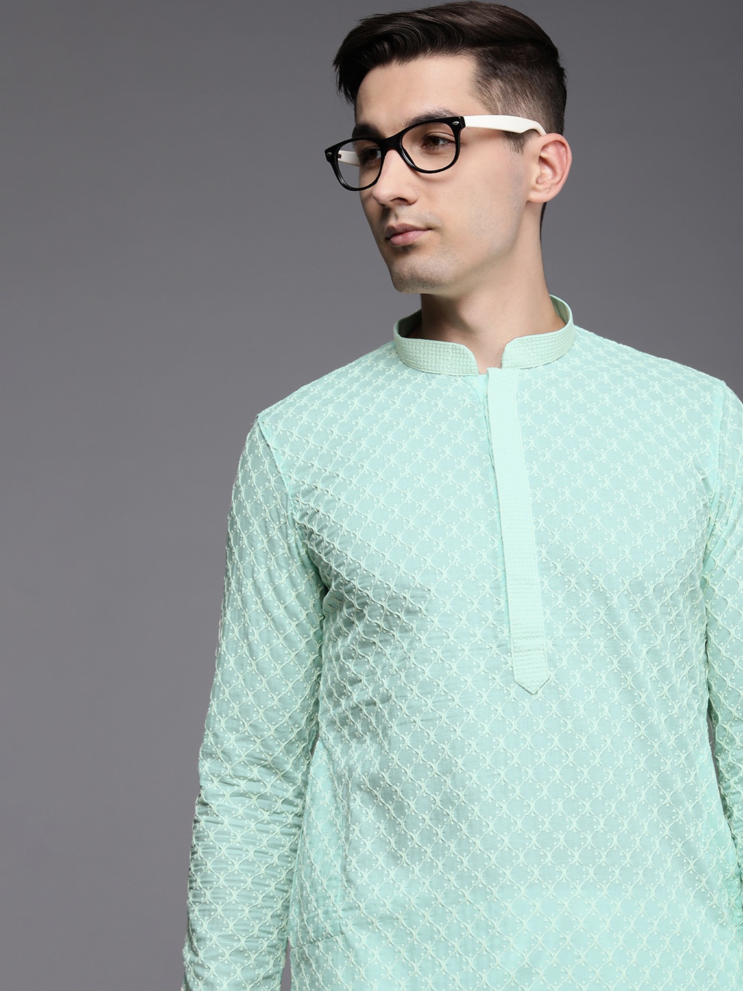 

Manyavar Men Green Pure Cotton Geometric Thread Work Kurta with Churidar