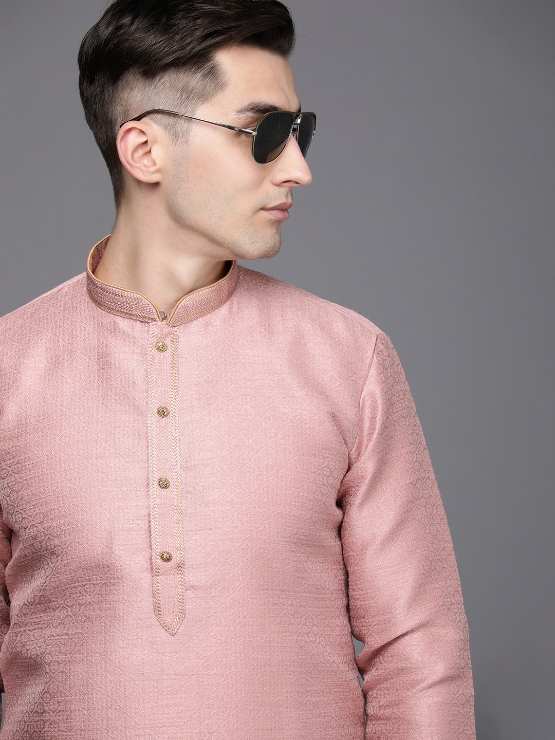 

Manyavar Men Pink & Brown Ethnic Motifs Woven Design Kurta with Churidar