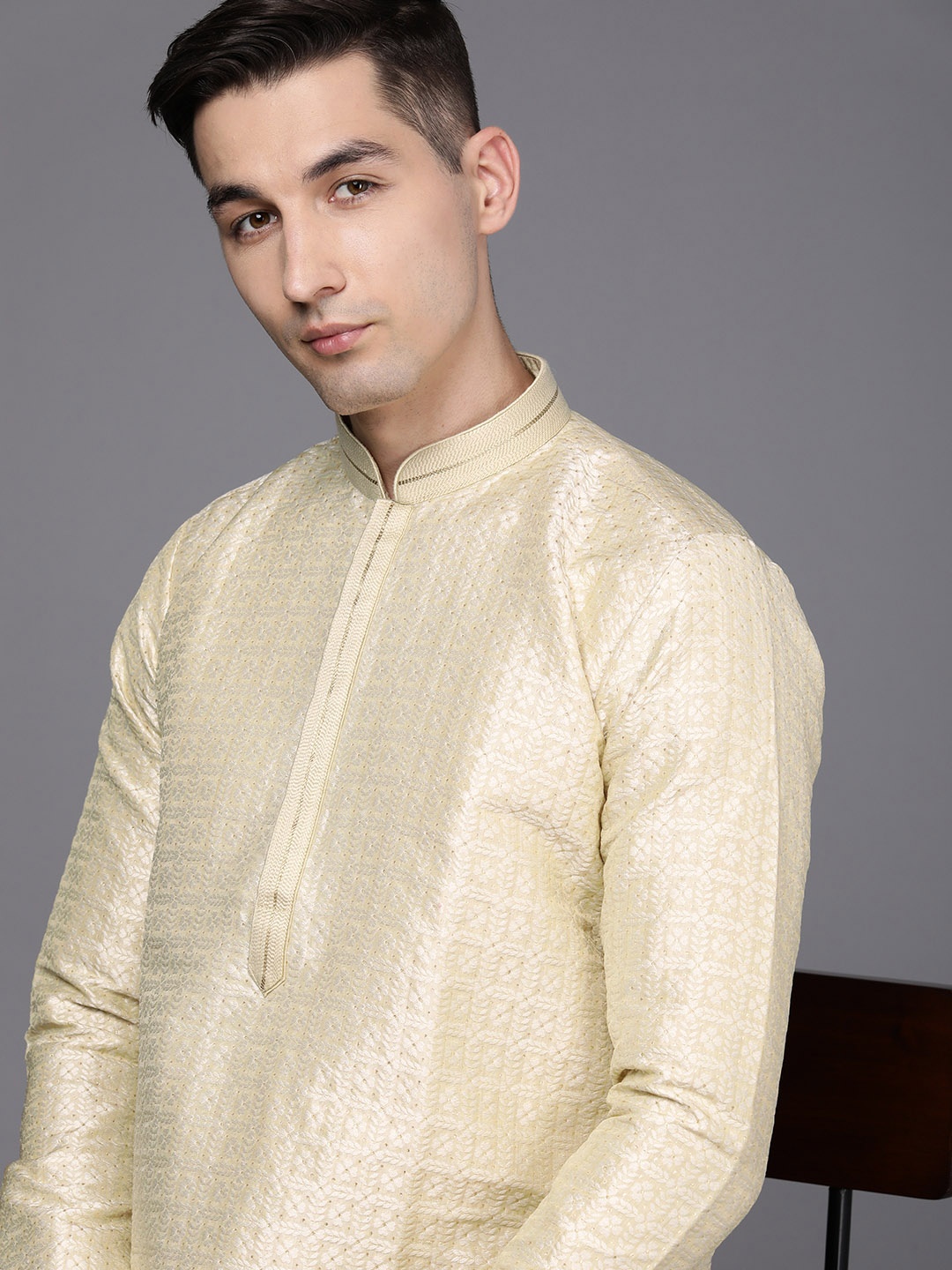 

Manyavar Men Beige & Brown Ethnic Motifs Woven Design Kurta with Churidar