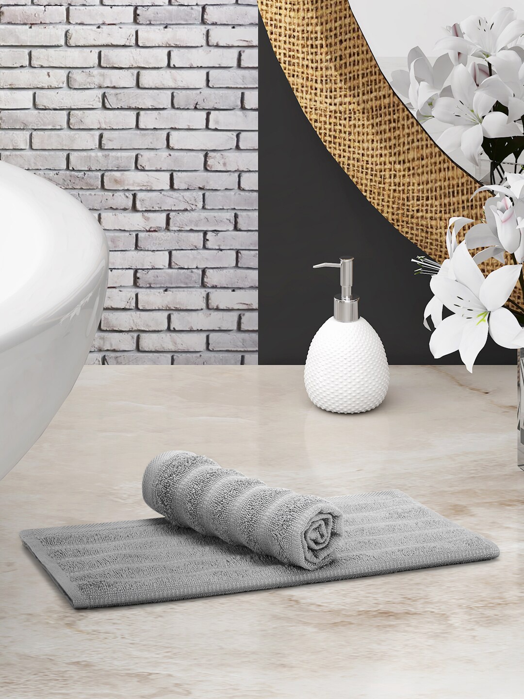 

Living scapes by Pantaloons Set Of 2 Grey Solid 520 Gsm Pure Cotton Face Towels