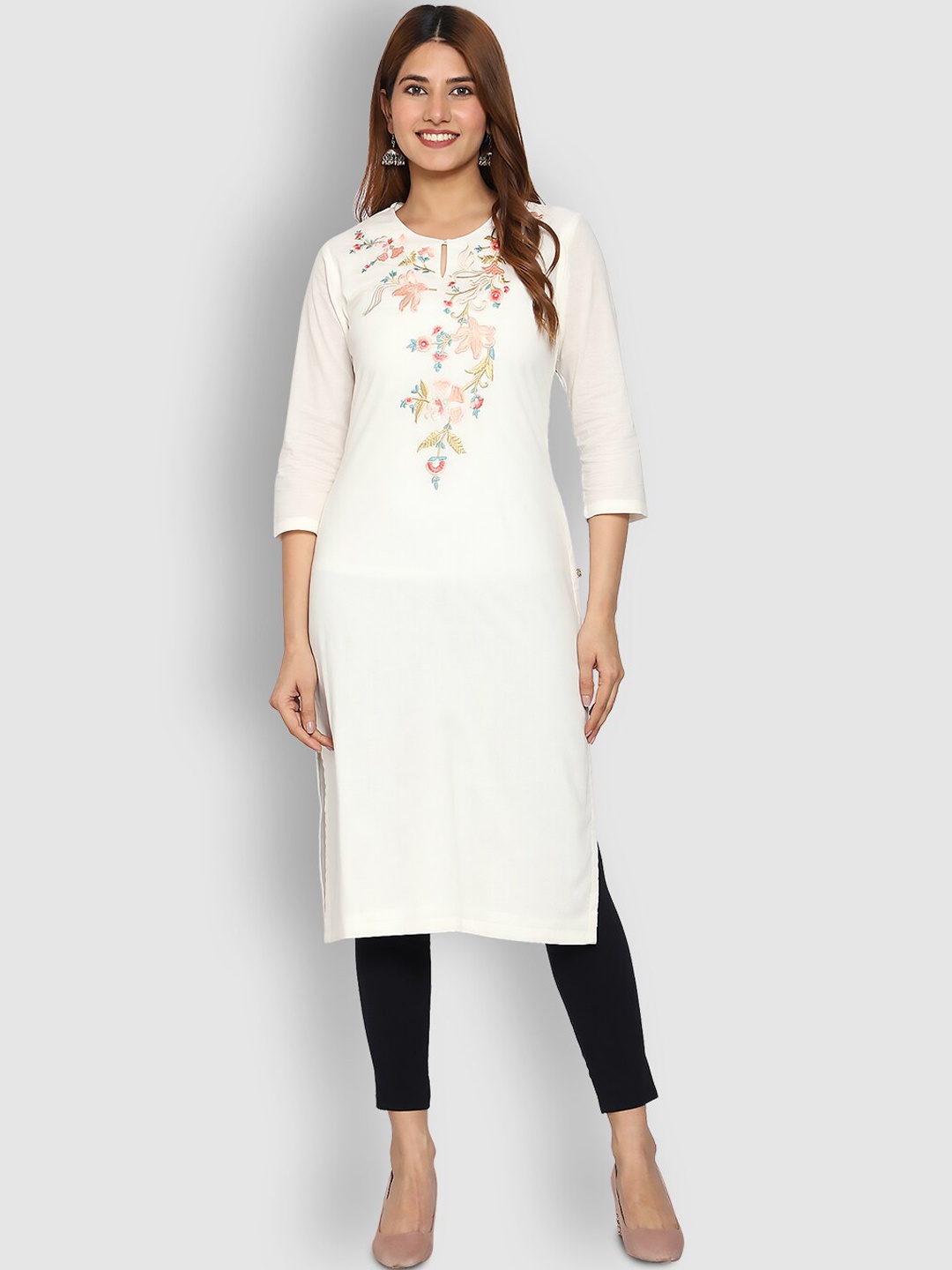 

SHEREEN Women Cream-Coloured Embroidered Thread Work Kurta