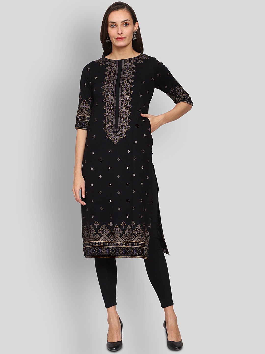 

SHEREEN Women Black & Gold-Toned Ethnic Printed Straight Woolen Kurta