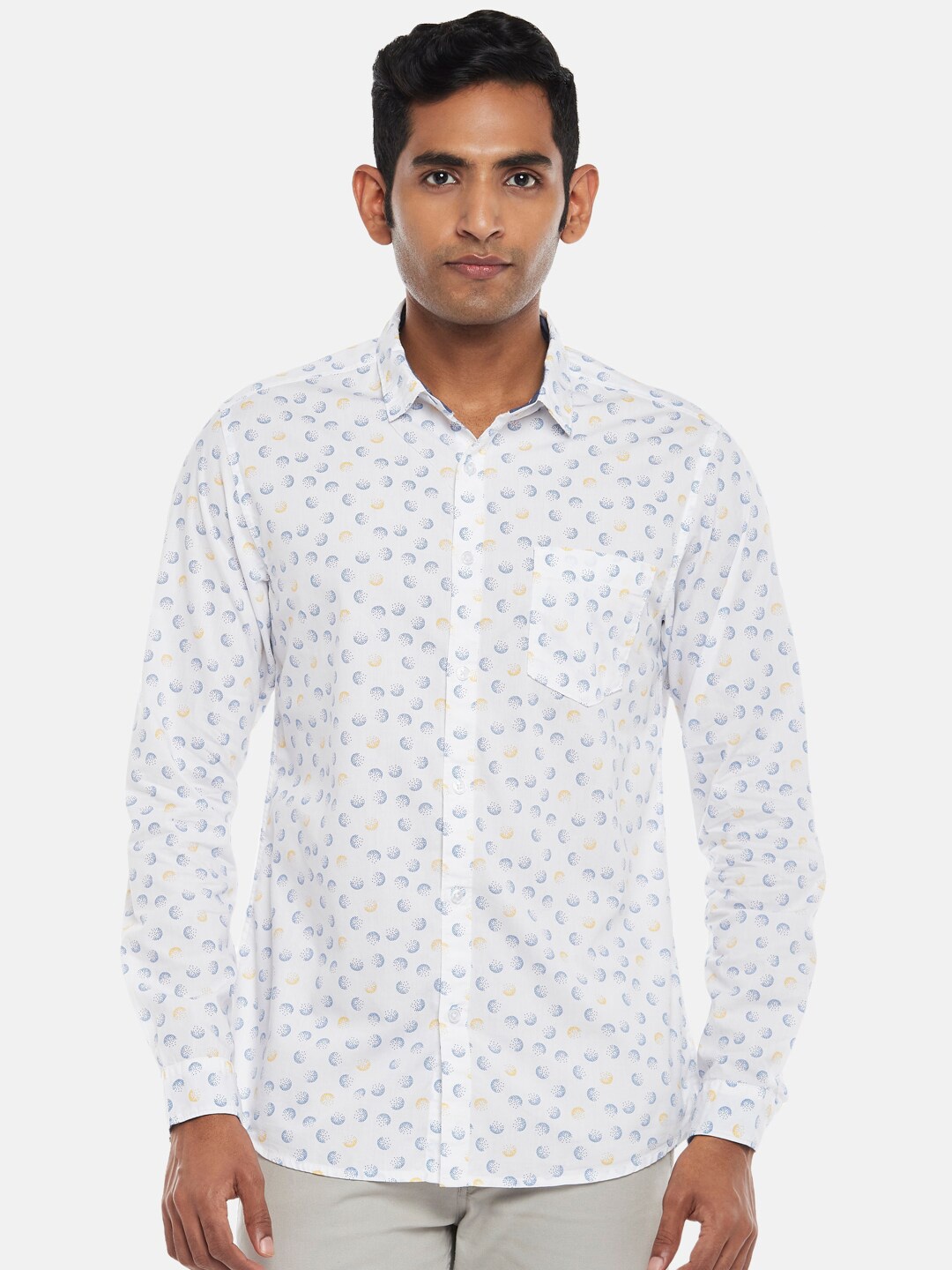 

BYFORD by Pantaloons Men White Slim Fit Printed Casual Shirt