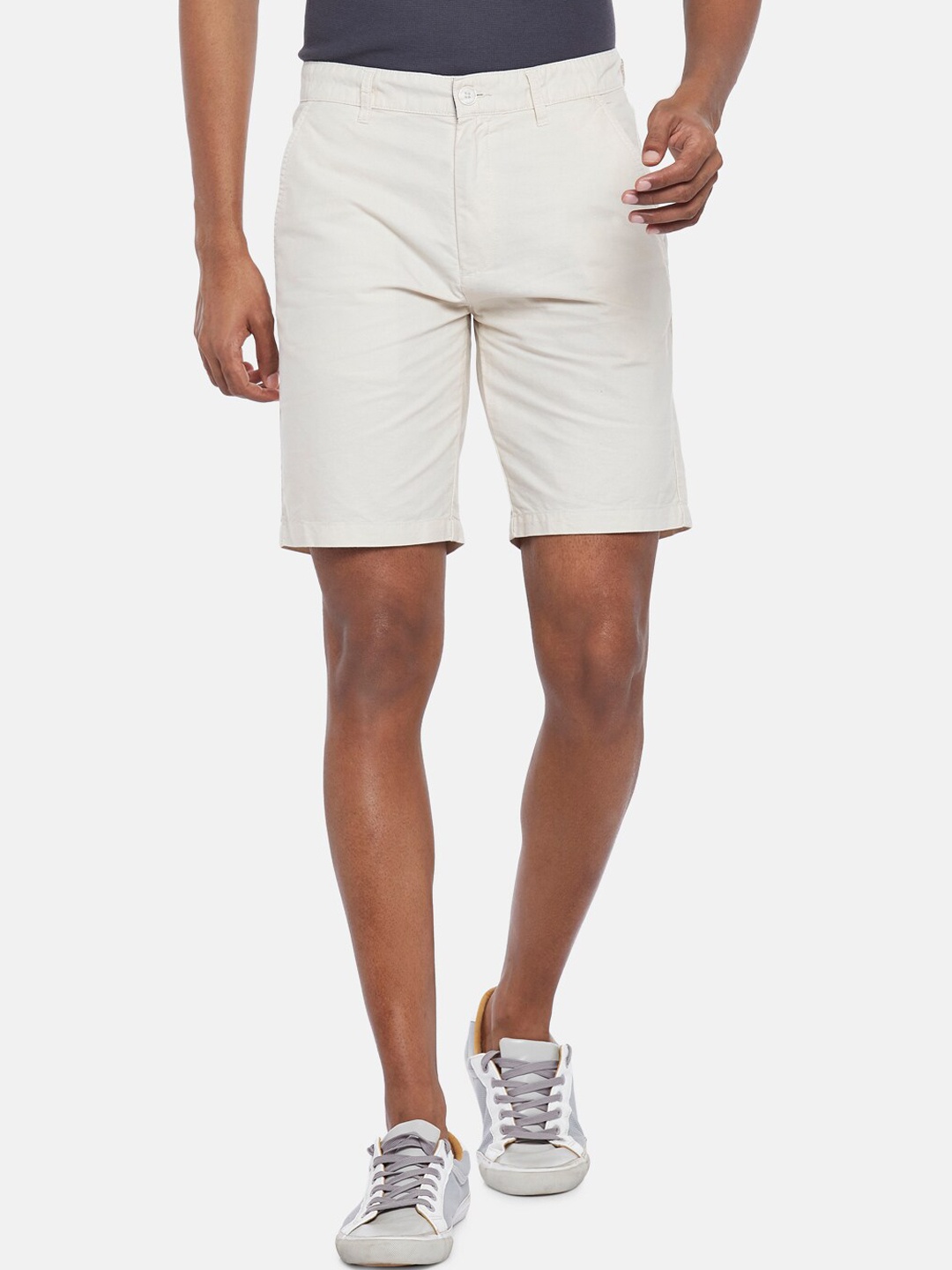 

BYFORD by Pantaloons Men White Slim Fit Short