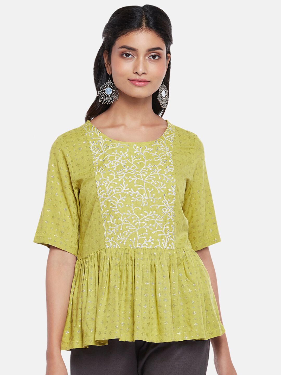 

AKKRITI BY PANTALOONS Green Floral Print Top