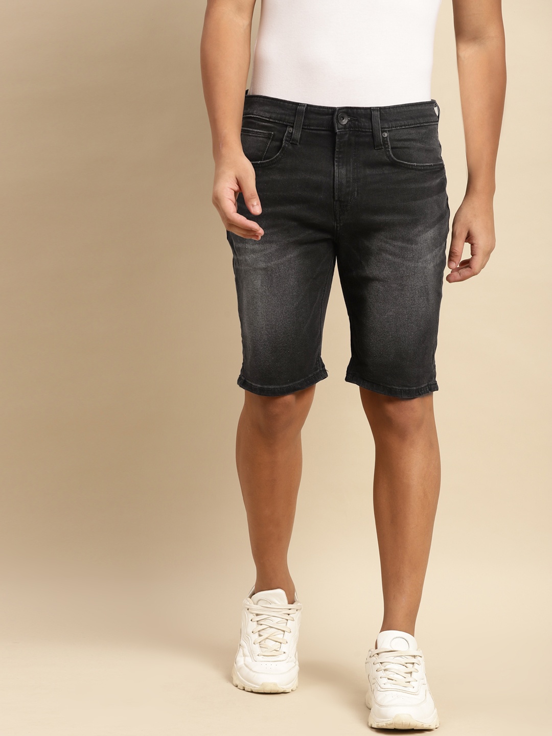 

United Colors of Benetton Men Black Slim Fit Shorts