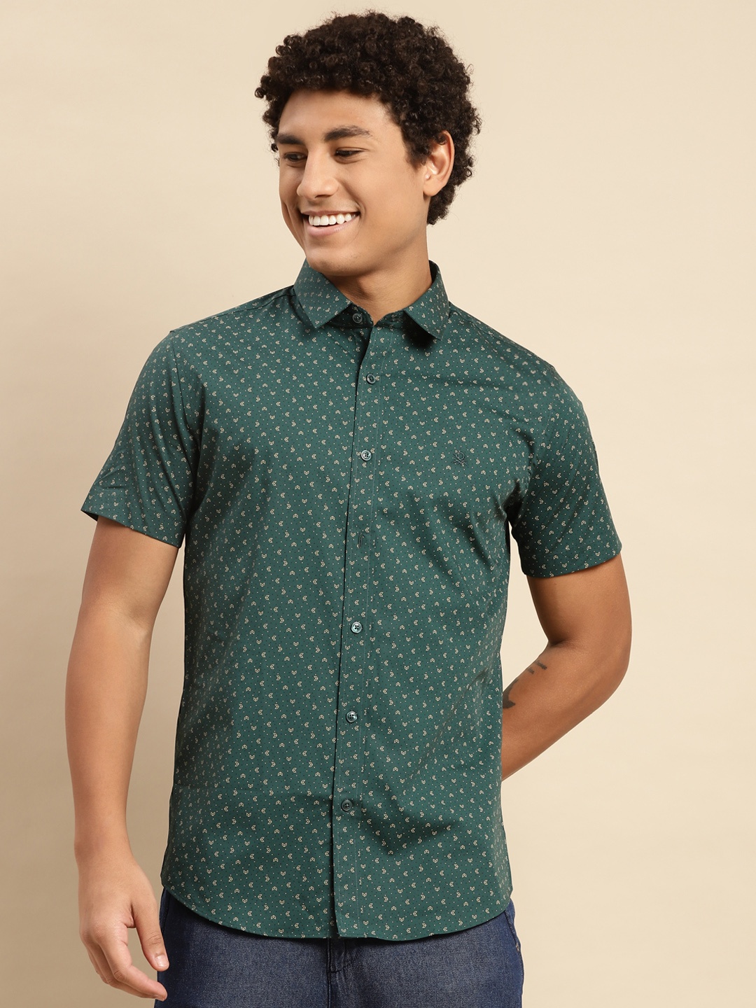 

United Colors of Benetton Men Green Slim Fit Printed Casual Shirt