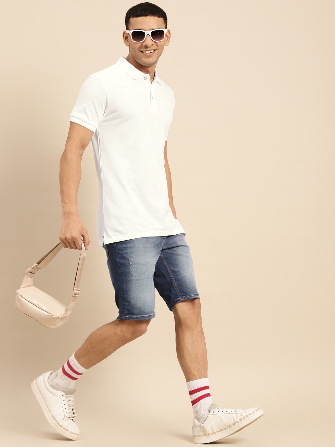 

United Colors of Benetton Men White Solid Polo Collar Pure Cotton T-shirt