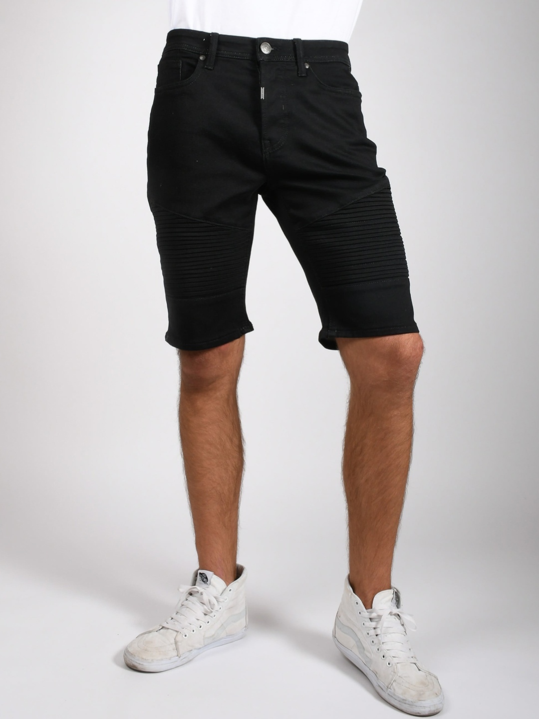 

LOVEGEN Men Black Slim Fit Denim Shorts