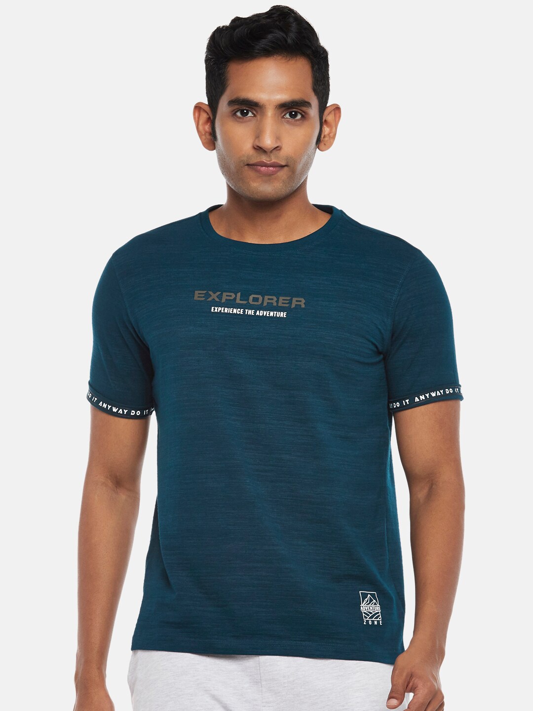 

Ajile by Pantaloons Men Teal Slim Fit T-shirt