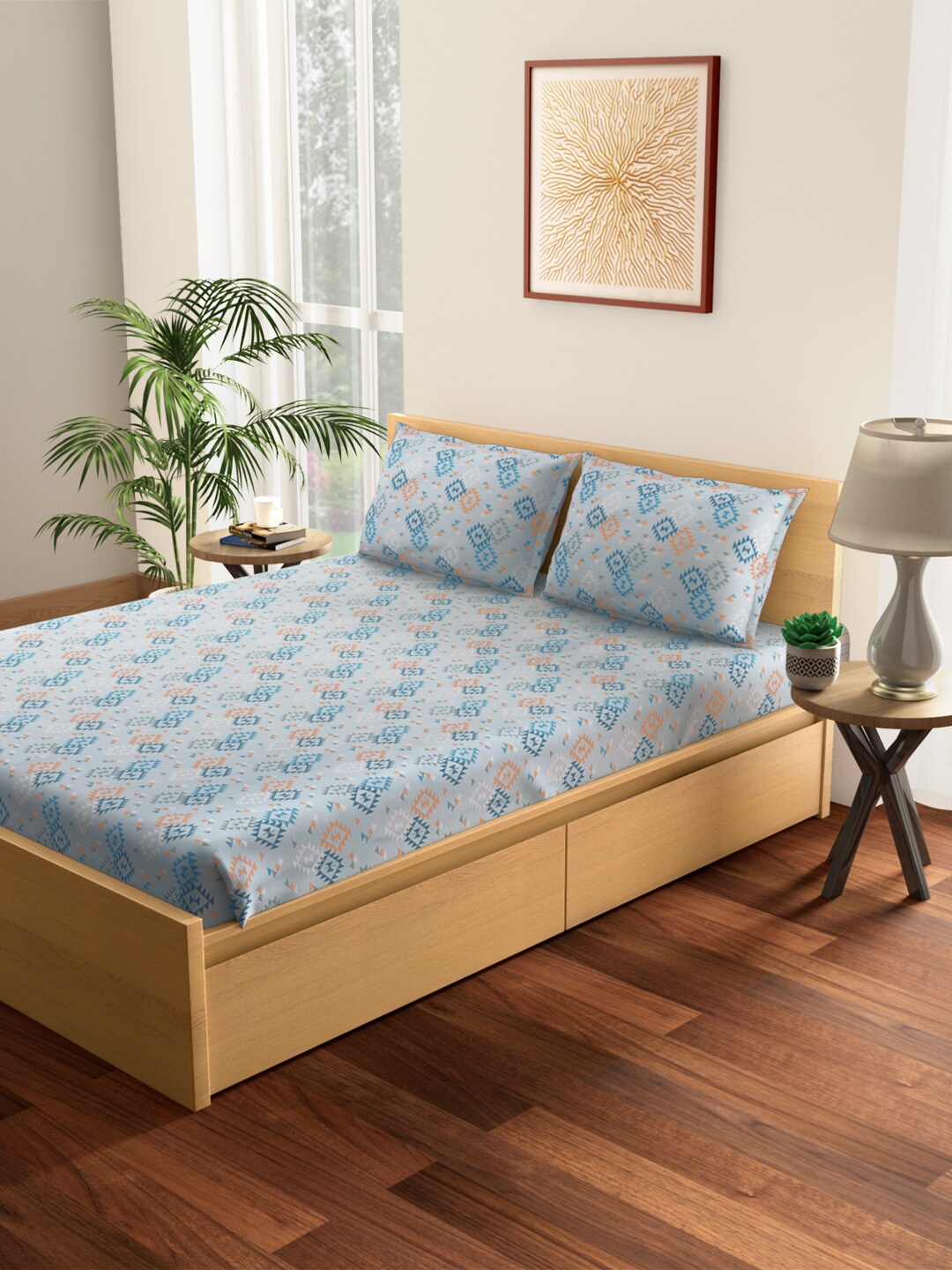 

Living scapes by Pantaloons Blue & Orange 144 TC Queen Bedsheet with 2 Pillow Covers