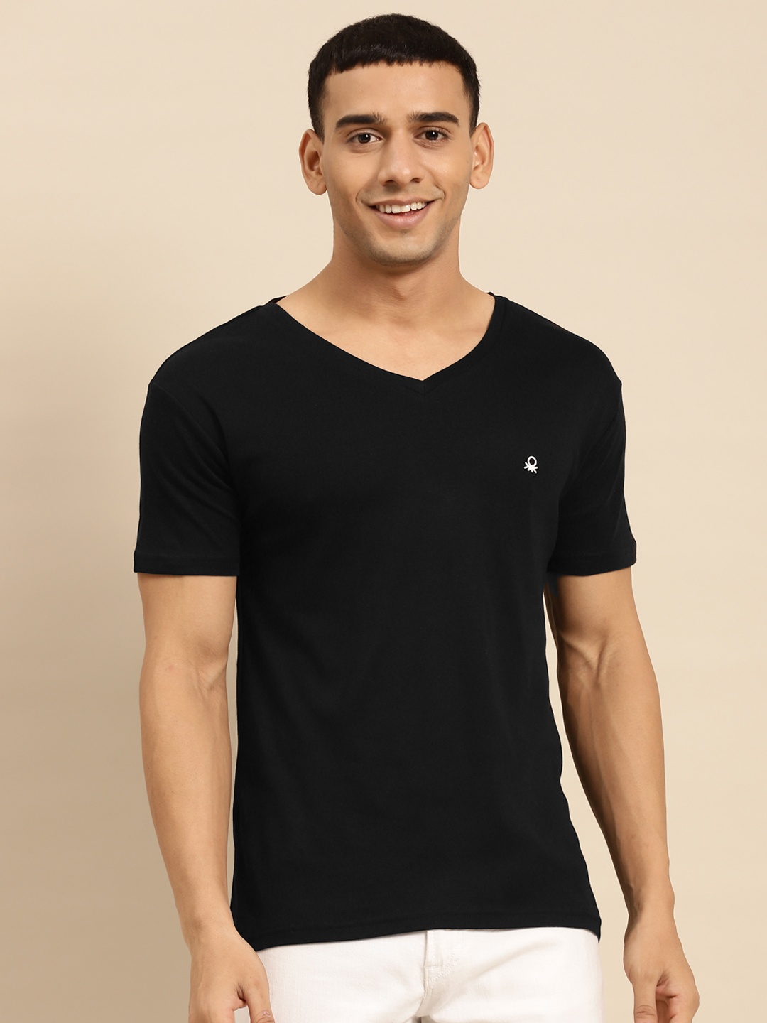 United Colors of Benetton Men Black V-Neck Pure Cotton T-shirt