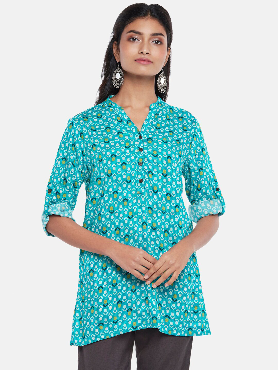 

AKKRITI BY PANTALOONS Women Blue & White Ethnic Printed Tunic