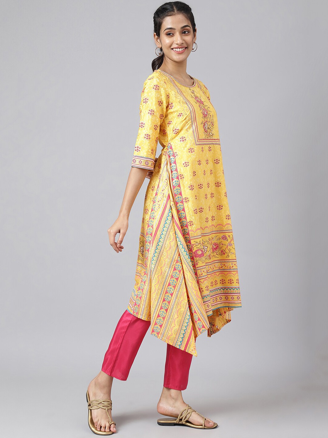 

AURELIA Women Yellow Ethnic Motifs Printed Kurta with Trousers