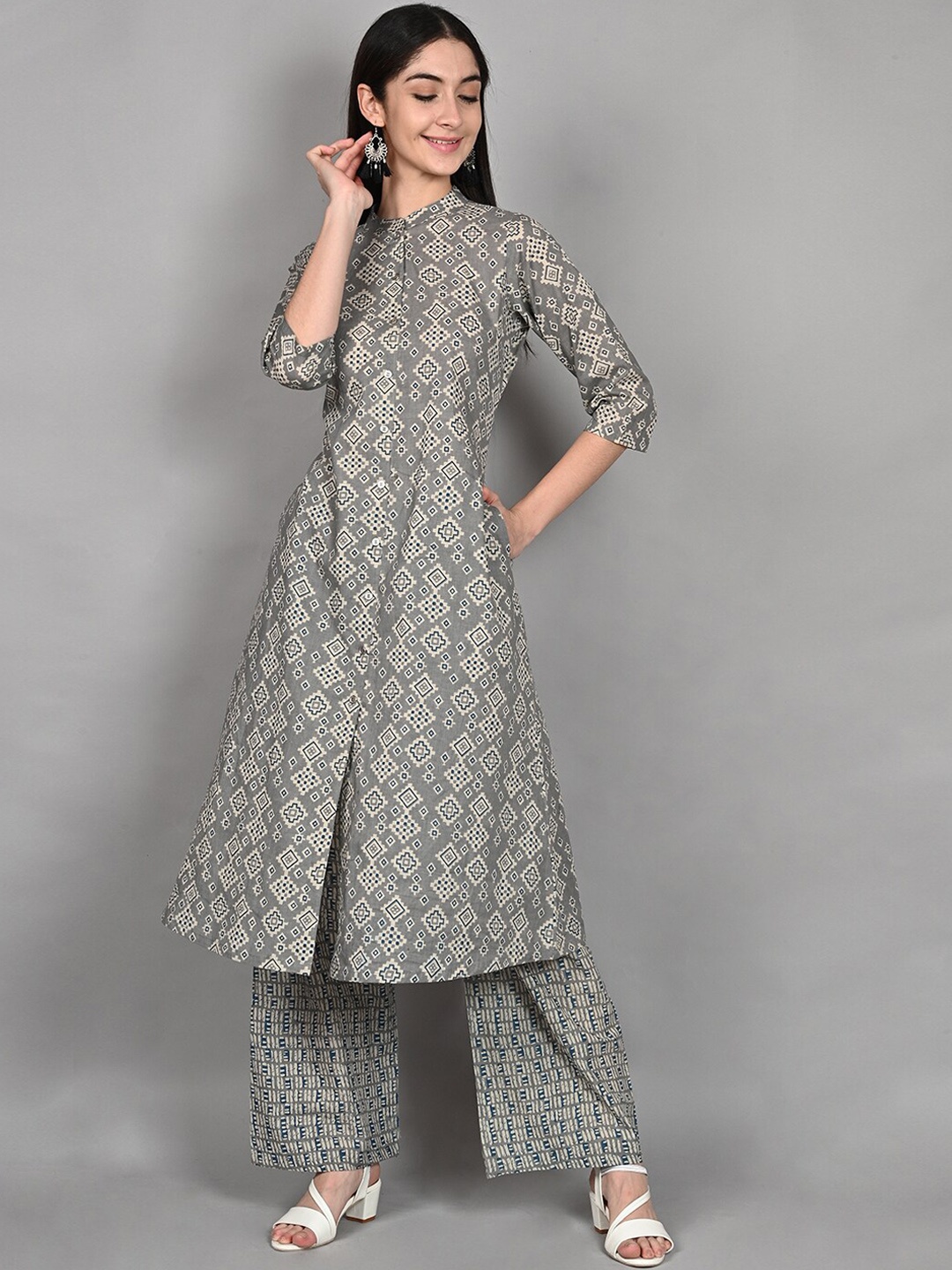 

Wyfees Women Grey Ethnic Motifs Printed Pleated Pure Cotton Kurti with Palazzos