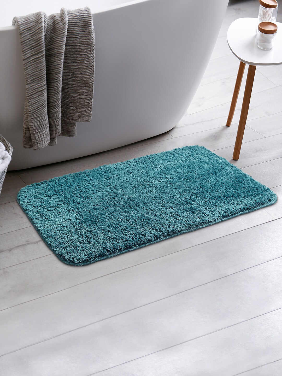 

HomeTown Teal Blue Solid 1600 GSM Anti-Skid Bath Mat