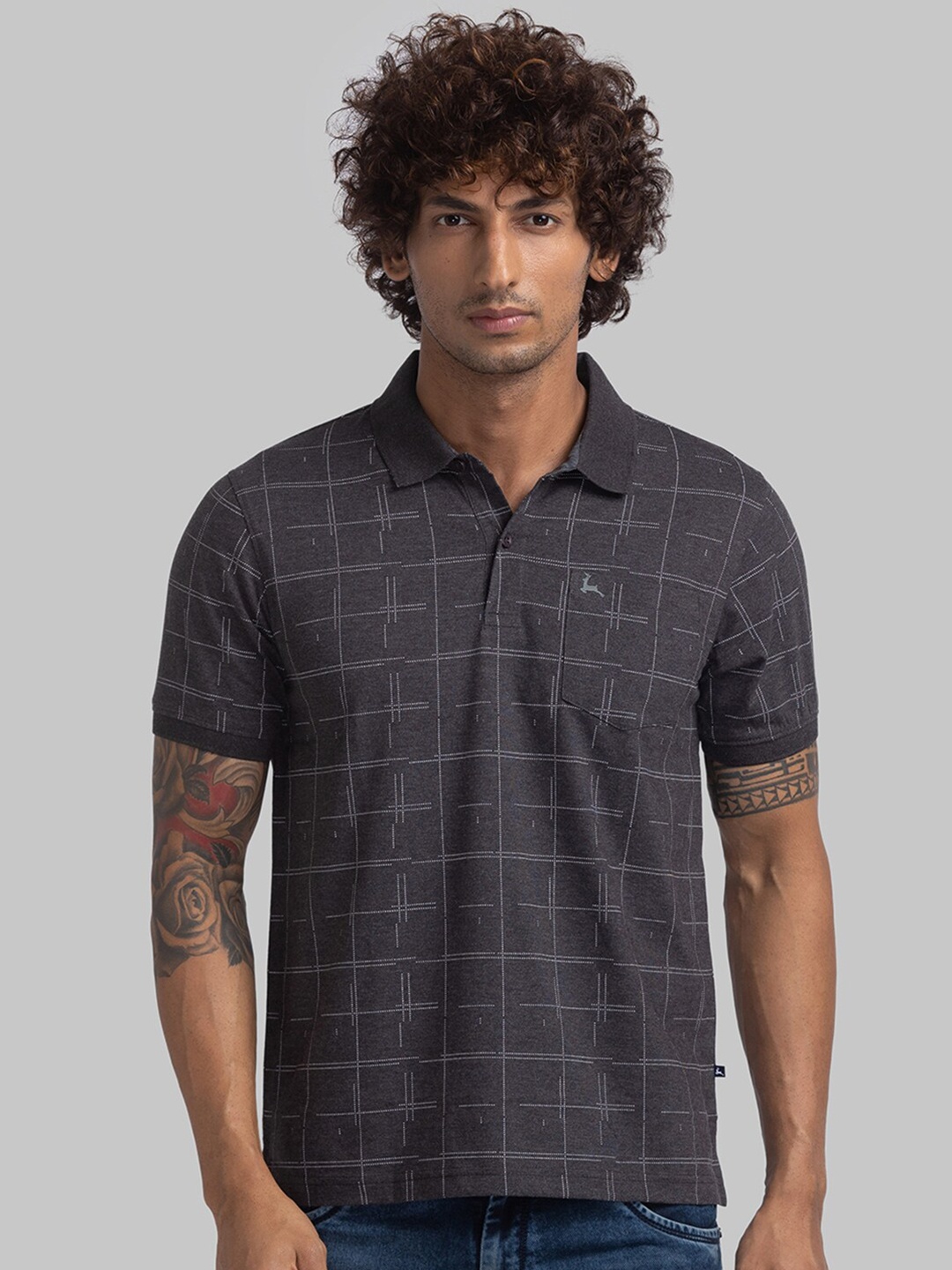 

Parx Men Grey Checked Polo Collar T-shirt