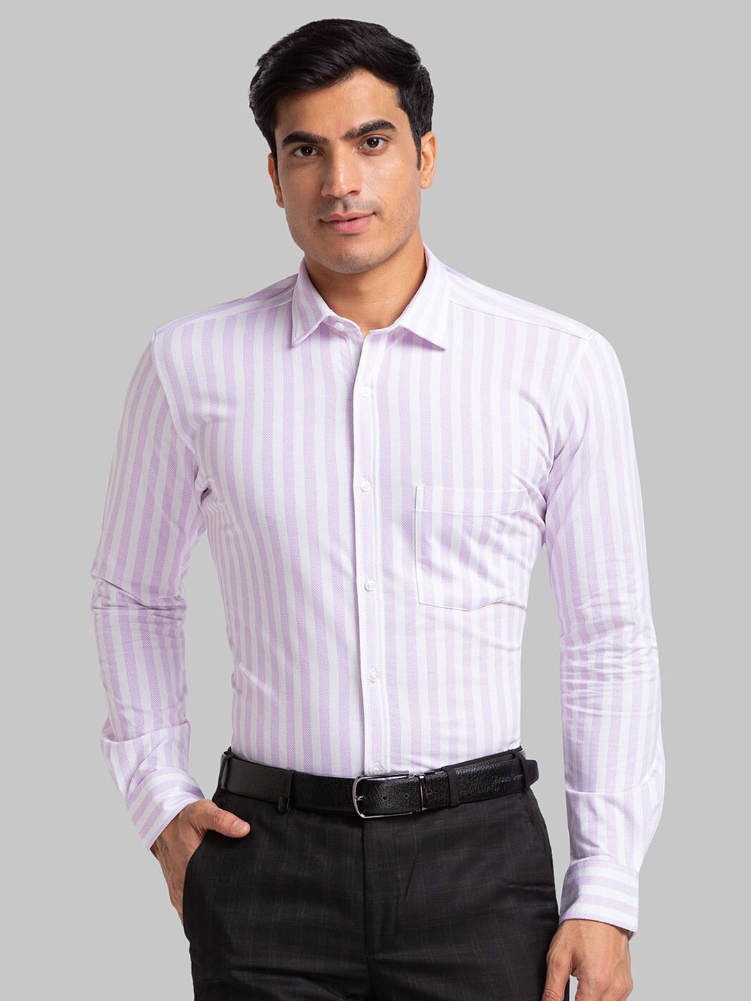 

Park Avenue Men Violet Slim Fit Striped Formal Shirt