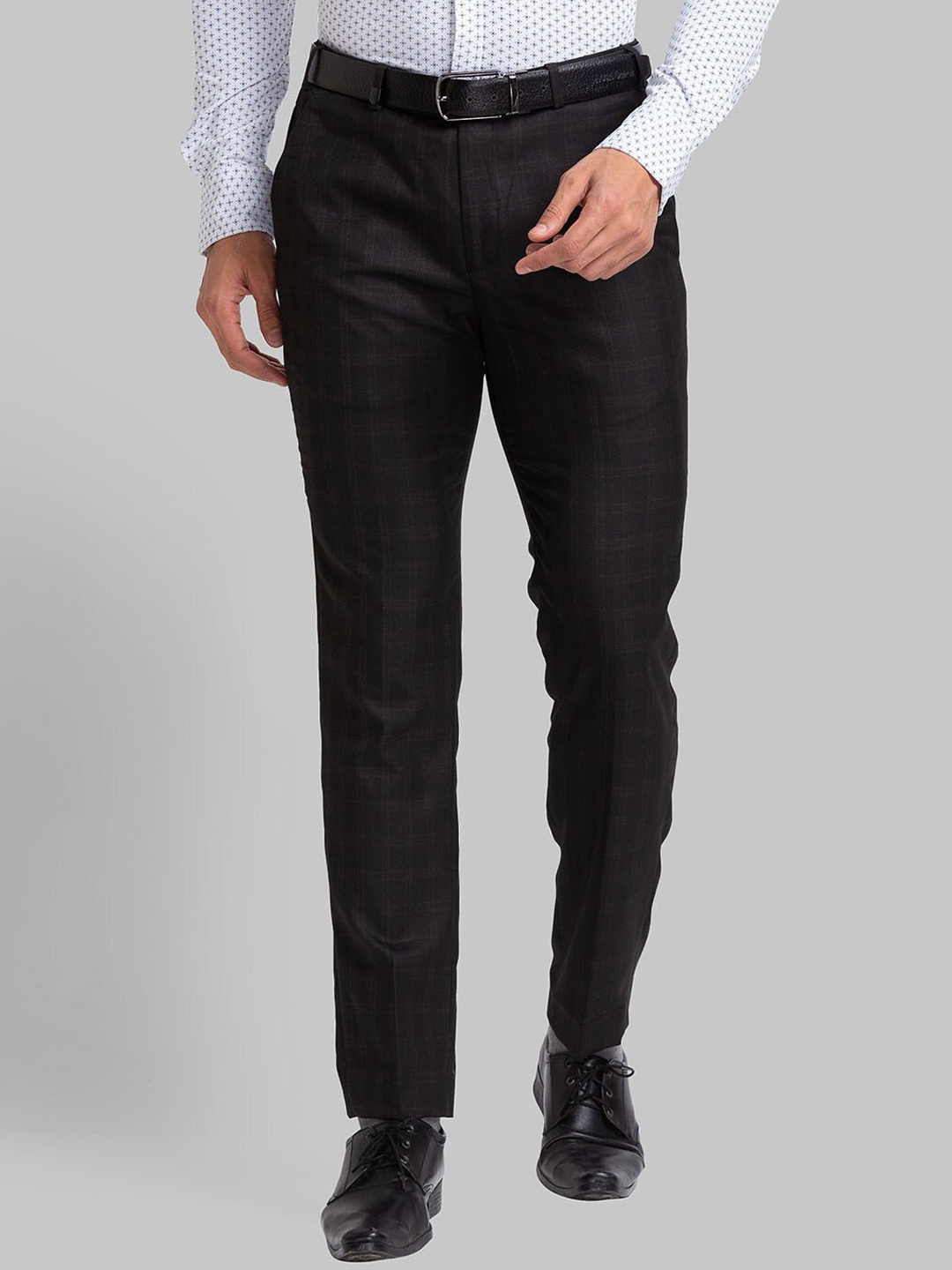 

Park Avenue Men Black Checked Trousers