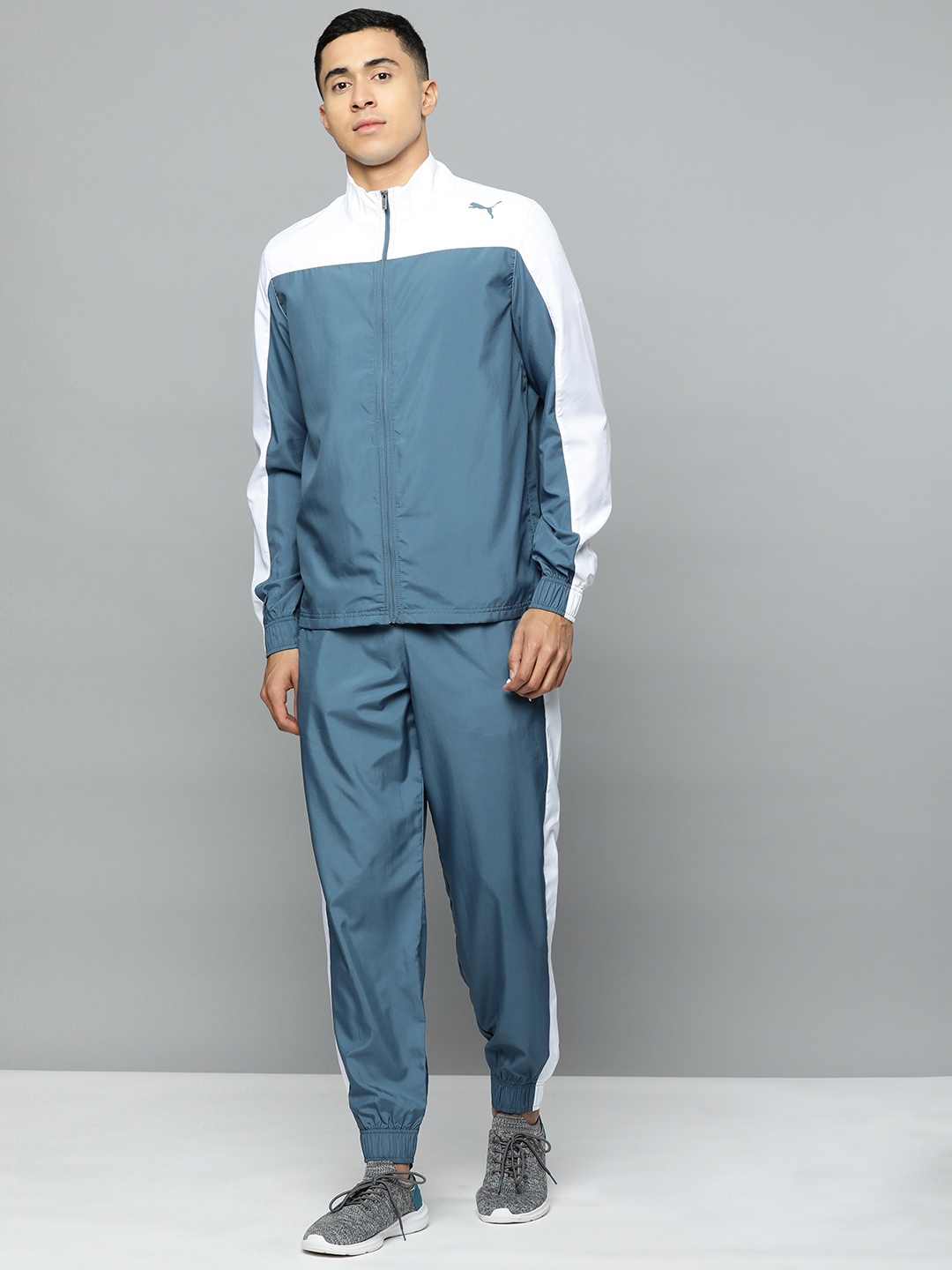 

Puma Men Blue & White Colourblocked Train Favorite Tracksuit