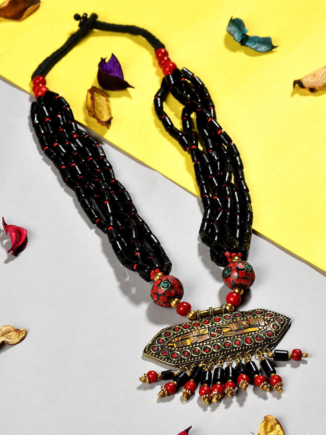 

Bamboo Tree Jewels Black & Red Afghan Necklace